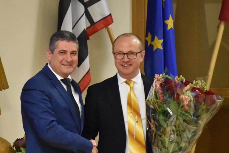 60087500_2248419572140180_1644888022426058752_n