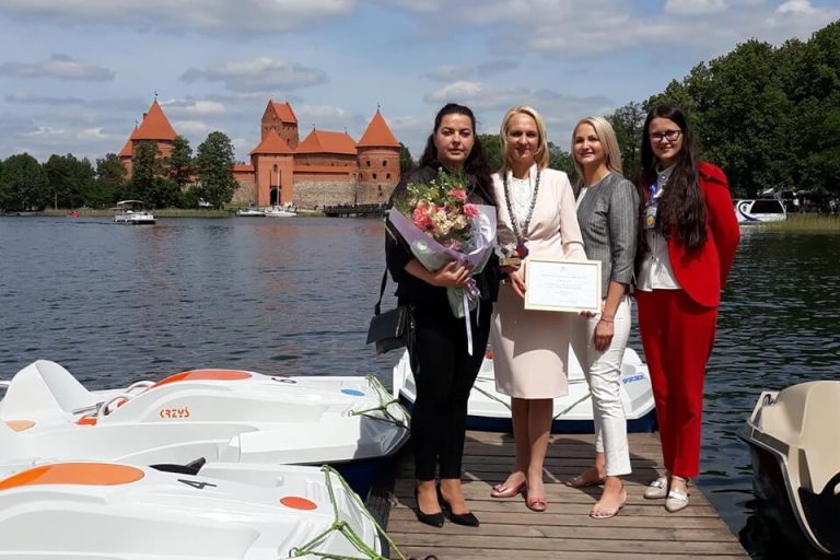 61668560_2261627377486066_556528796925165568_n